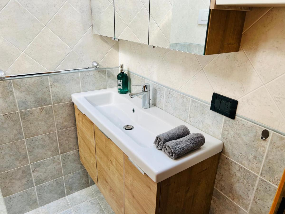Suite And Pool Castion Veronese Esterno foto
